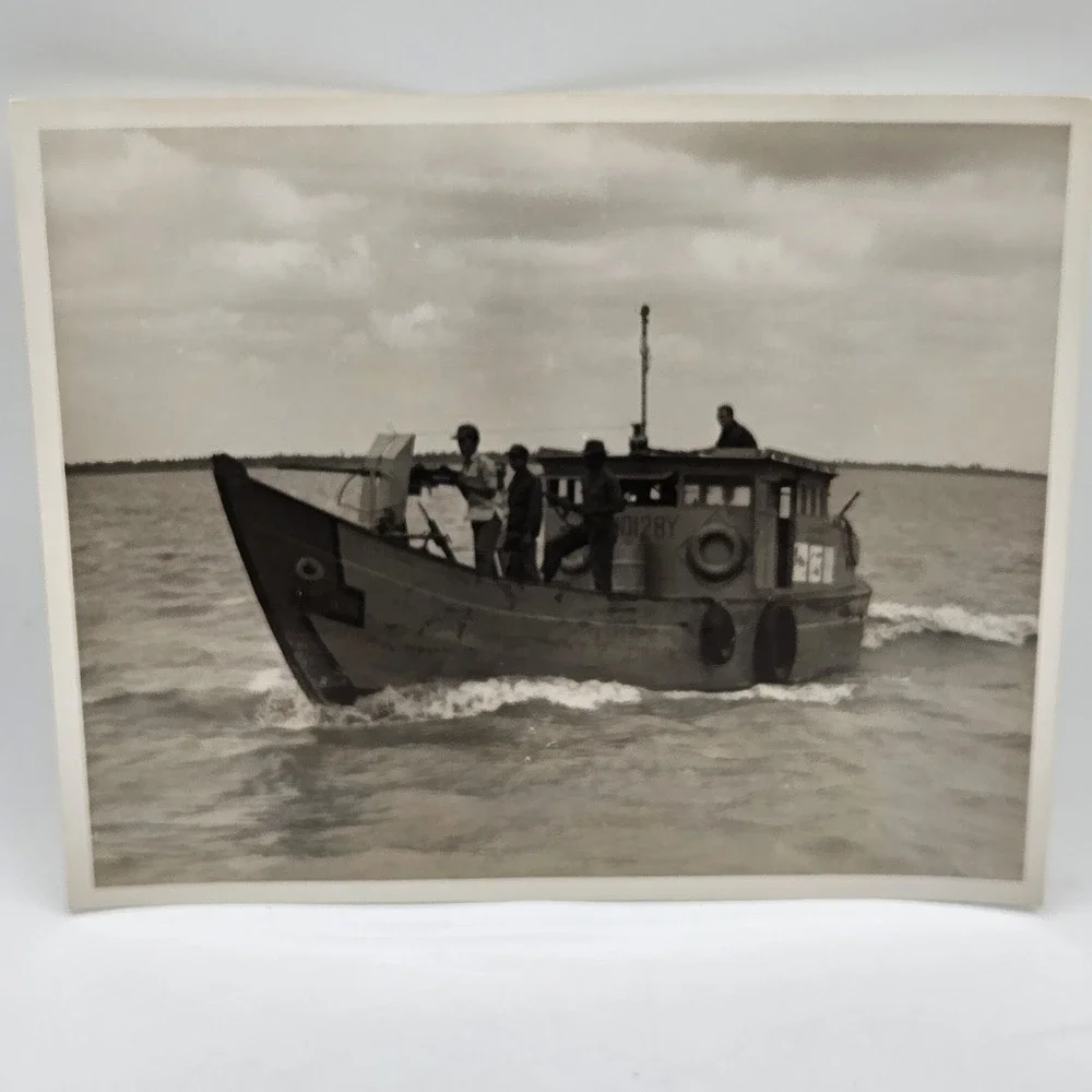 Vietnam War US Navy Junk Boat &‎ Field Radio Patrol Photos Lot 2 Original 8x10